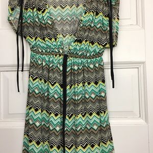 La Blanca Woman's Short Sleeve Dress Swim Cover-up Size Medium.